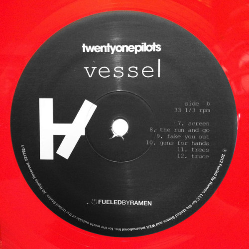 TWENTY ONE PILOTS - VESSEL 2014/2016 (7567-86735-4, LTD.) FUELED BY RAMEN/EU MINT TWENTY ONE PILOTS - VESSEL 2014/2016 (7567-86735-4, LTD.) FUELED BY RAMEN/EU MINT
