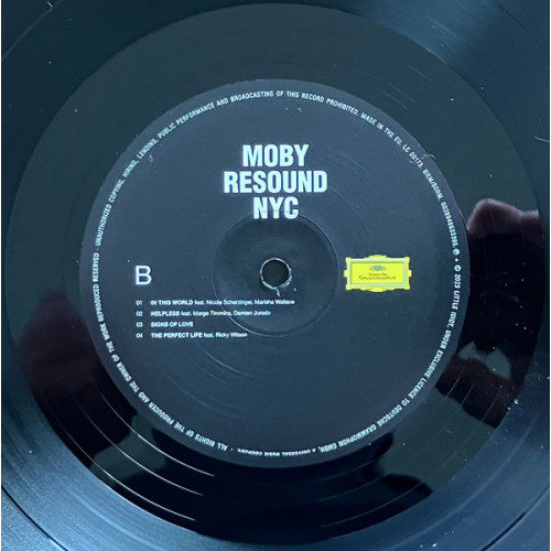 MOBY - RESOUND NYC 2 LP Set 2023 (4863337) DEUTSCHE GRAMMOPHON/EU MINT MOBY - RESOUND NYC 2 LP Set 2023 (4863337) DEUTSCHE GRAMMOPHON/EU MINT