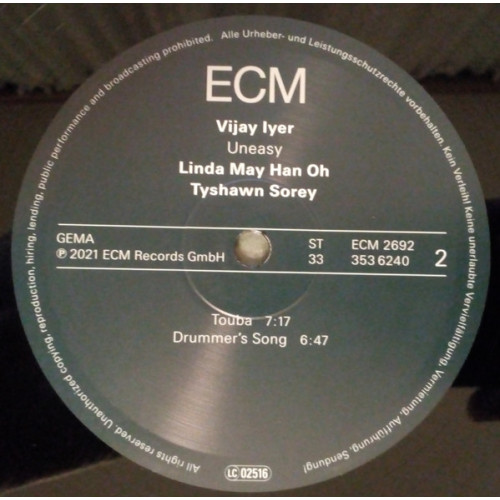 VIJAY IYER, LINDA MAY HAN OH, TYSHAWN SOREY - UNEASY 2 LP Set 2021 (ECM 2692) ECM RECORDS/EU MINT VIJAY IYER, LINDA MAY HAN OH, TYSHAWN SOREY - UNEASY 2 LP Set 2021 (ECM 2692) ECM RECORDS/EU MINT