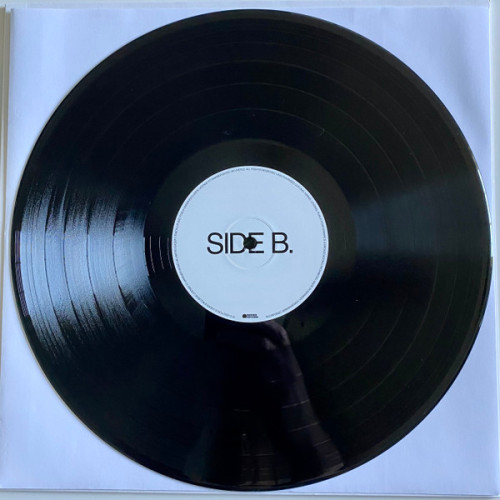 FOALS - LIFE IS YOURS 2022 (0190296403828) WARNER/EU MINT FOALS - LIFE IS YOURS 2022 (0190296403828) WARNER/EU MINT